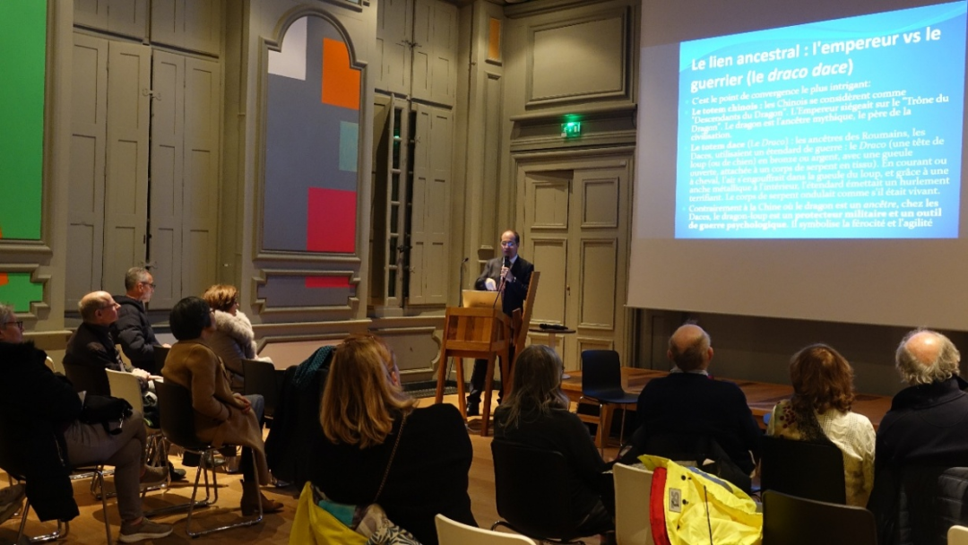 泰国曼松德昭帕亚皇家师范大学孔子学院与朱拉隆功大学孔子学院等联合主办第七届“进步杯”全泰中国语言文化及职业技能大赛决赛.webp 图片